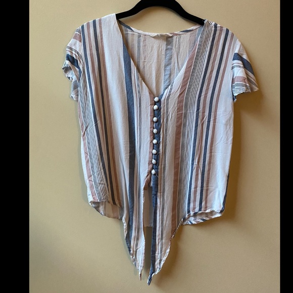 ‼️FINAL PRICE‼️ Sim & Sam Size M V Neck Button Down Crop Top - Picture 1 of 3